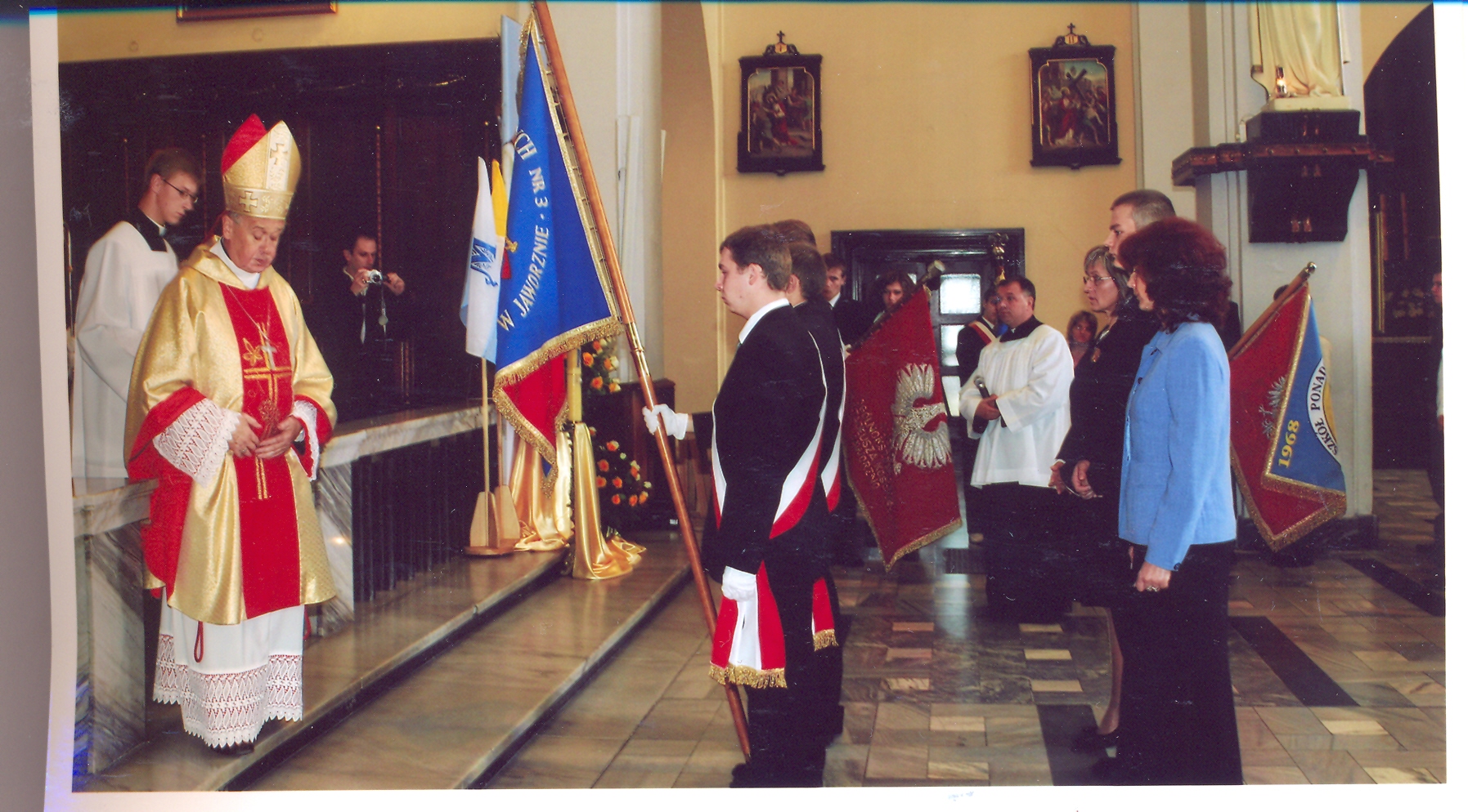 Uroczysta msza w Kolegiacie św. Wojciecha i Katarzyny, której przewodniczył bp Adam Śmigielski.
